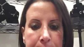 فتاة صغيرة تمارس الج ...