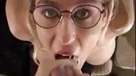 فتاة في الثامنة عشر  ...