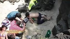 تلميذة يابانية تعلقه ...