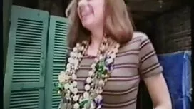 أحمر الشعر مارس الجن ...