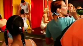 الهجائن واللاتينيين  ...