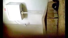 (إيبوني) أعطى (سيندي ...