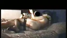 العاهرة تجهز مؤخرتها ...