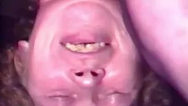 ربة المنزل لديها صدي ...