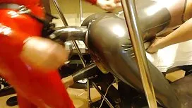 الرجل يوقظ حبيبه قصص ...