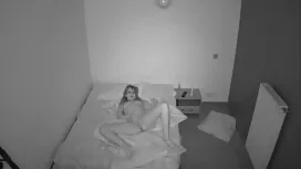 فتاتان صغيرتان قصص س ...