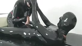 العجوز الأحمق الأخضر ...